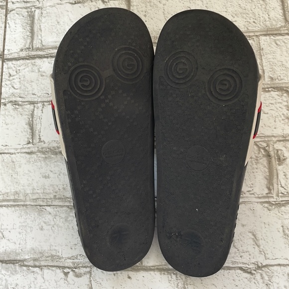 Gucci Pool Sides - Picture 9 of 13